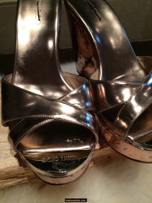 Gully reccomend extreme silver wooden wedge high heels