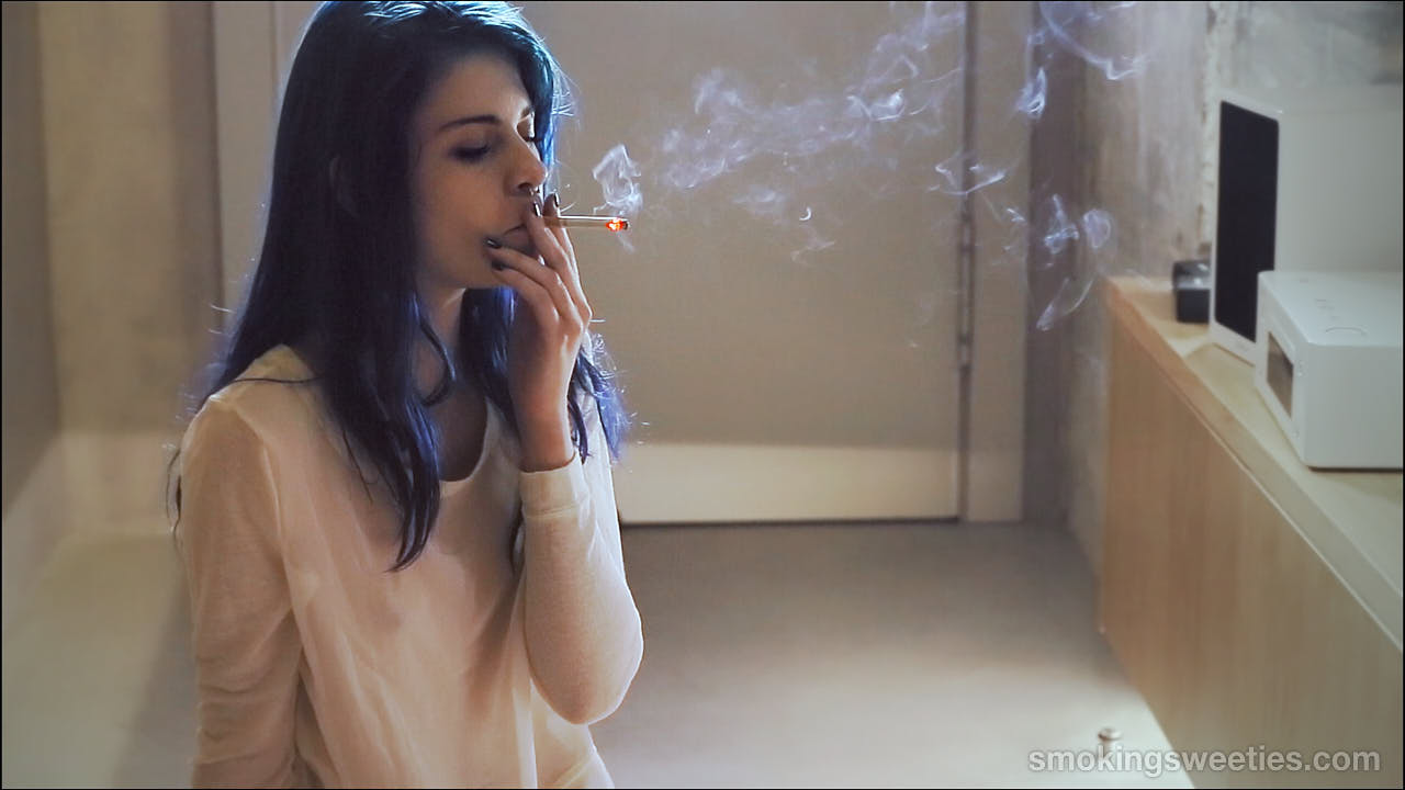 Lilac reccomend vanessa smokingsweeties smoking girl