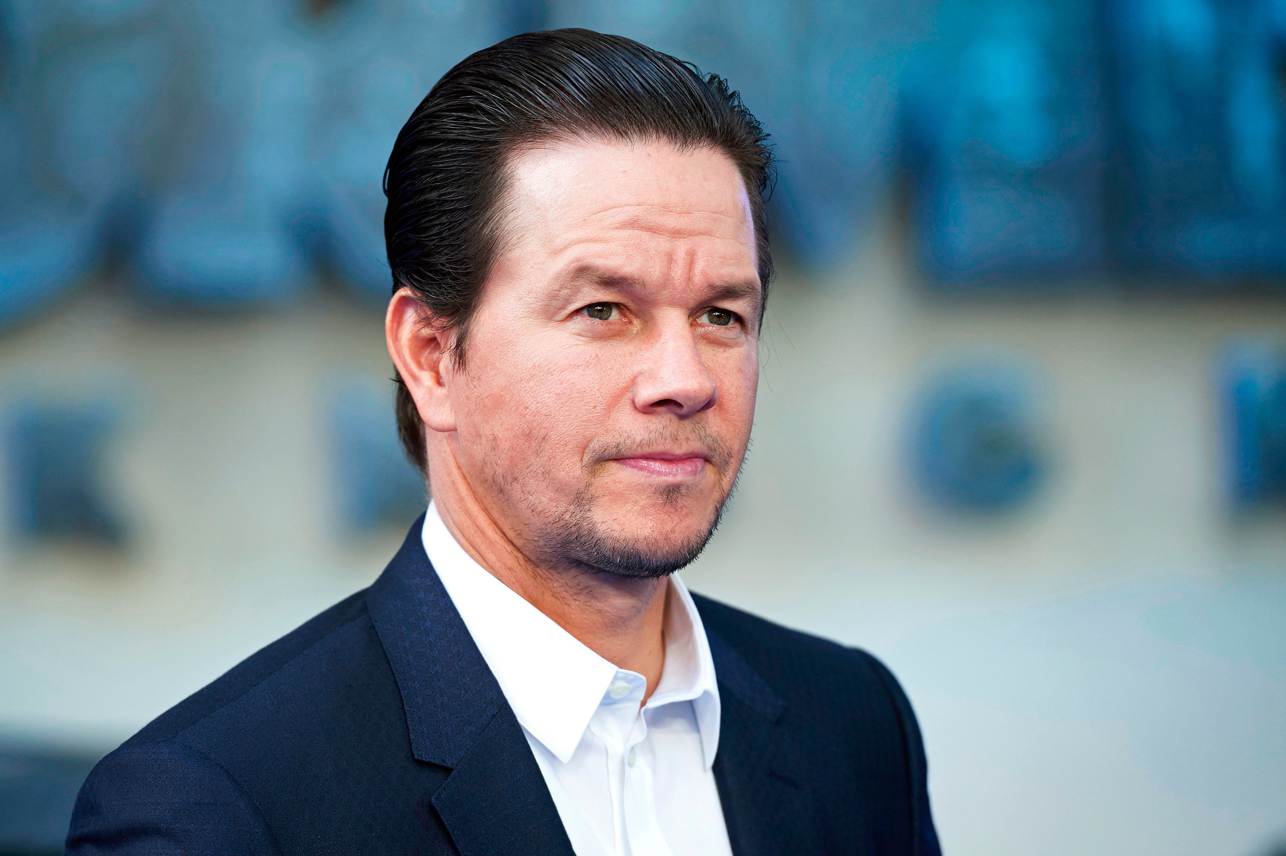 Lapis L. recommendet blowjob gets mark wahlberg