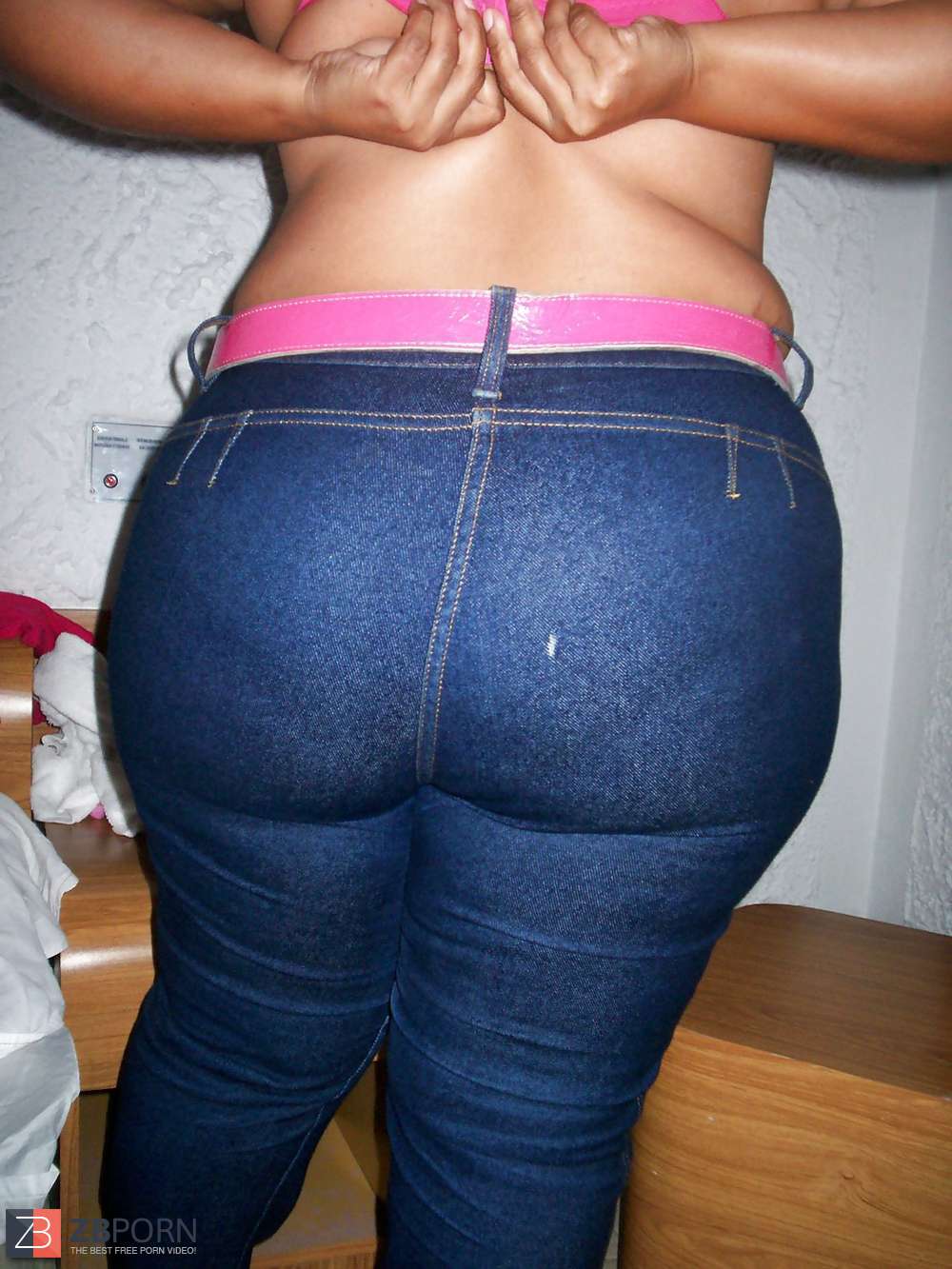 Turk reccomend seora nalgona jeans ajustados