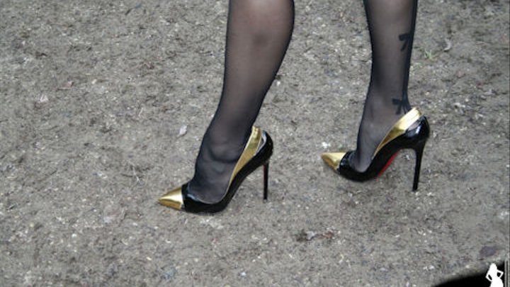 Xccelerator recomended heels part loose lady walking heelpop