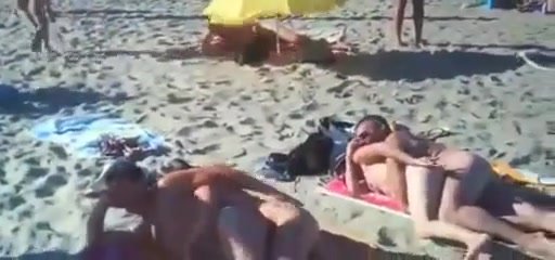 best of Spiaggia italiana sconosciuti esibizionista matura scopata