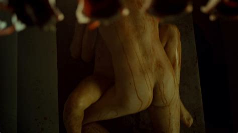 Batter reccomend famke janssen hemlock grove s01e02