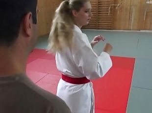 Weib karate ballbusting kicks