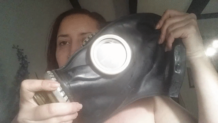 Rubber mask breathplay