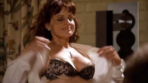 Angelfish reccomend carla gugino californication s04e07