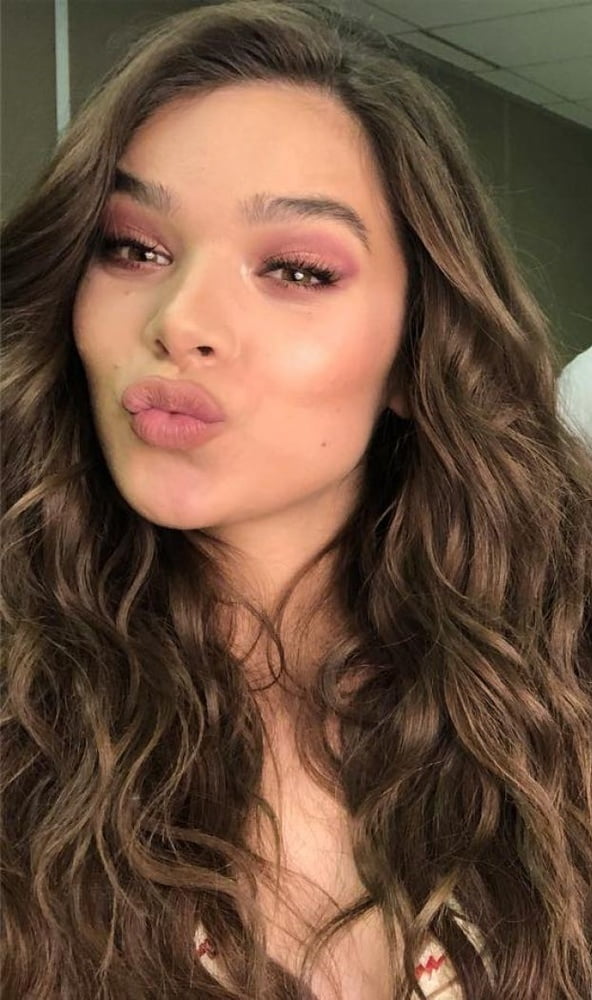 Snapdragon reccomend slut hailee steinfeld tribute