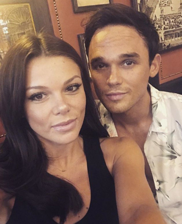 FB reccomend gareth gates eating faye brookes pussy